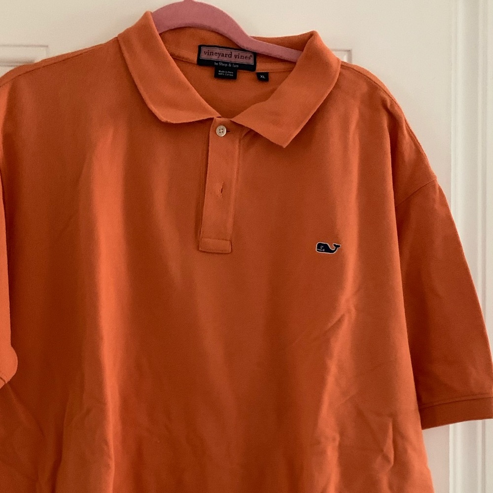 Mens vineyard vines polo mint condition!!!